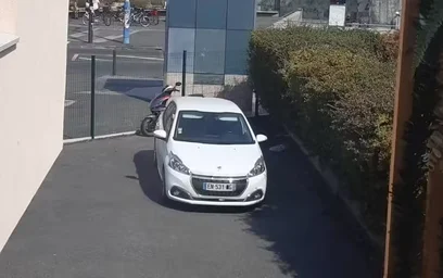 Pokój do wynajęcia z podwójnym łóżkiem w {area}