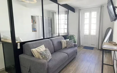 Room for rent with double bed {area}