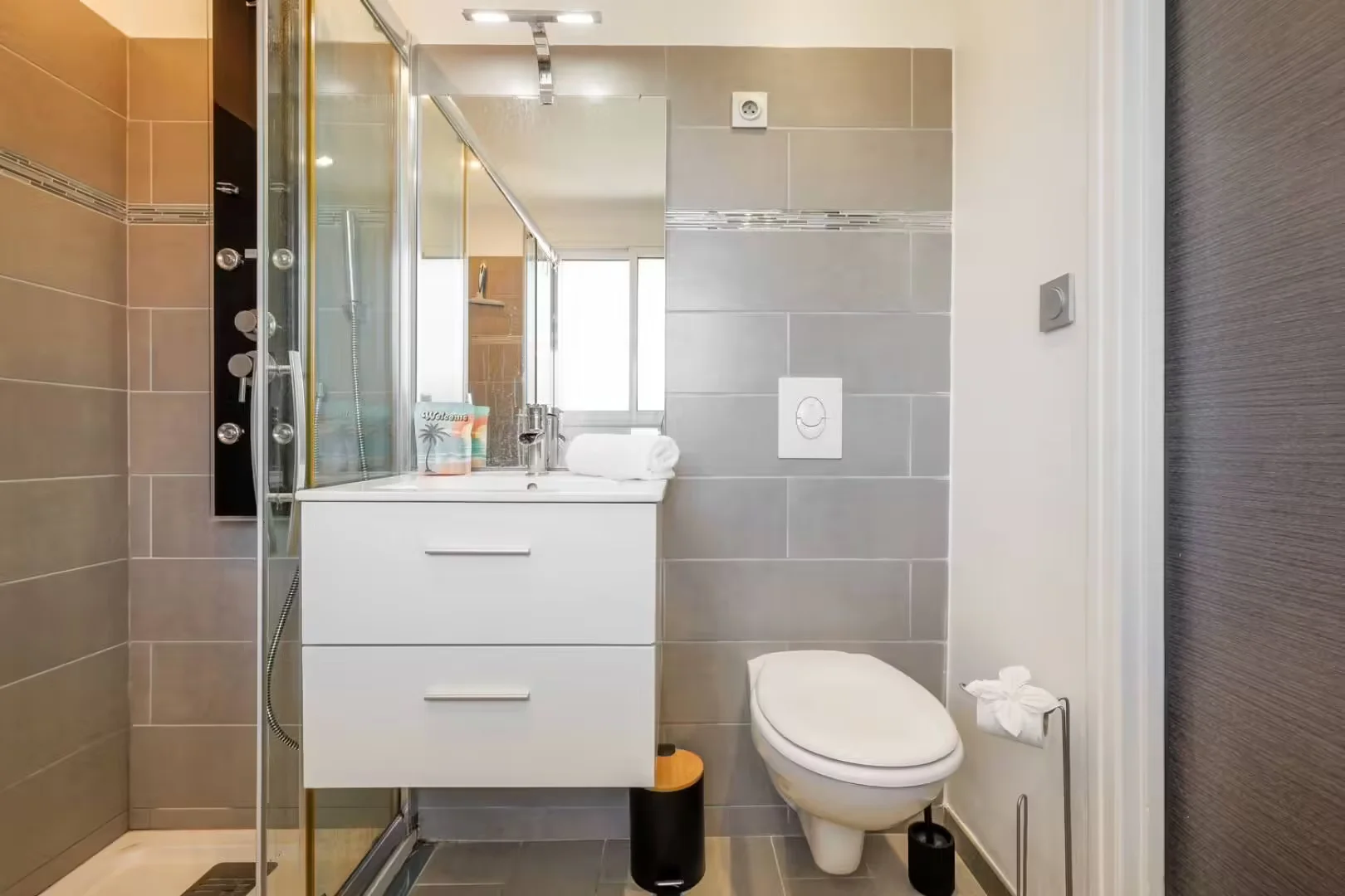 Budget-friendly student room close to campus in 