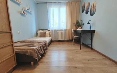 Stanza privata con letto matrimoniale {area}