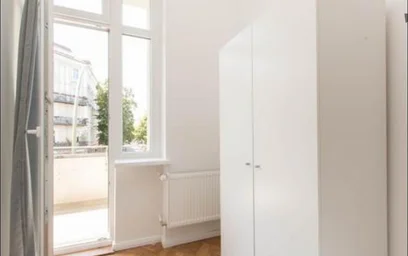 Chambre privée à Hermann Str., image 2 de 16