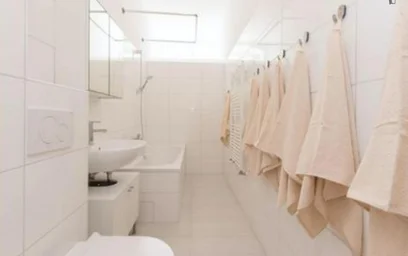 Chambre privée à Hermann Str., image 13 de 16