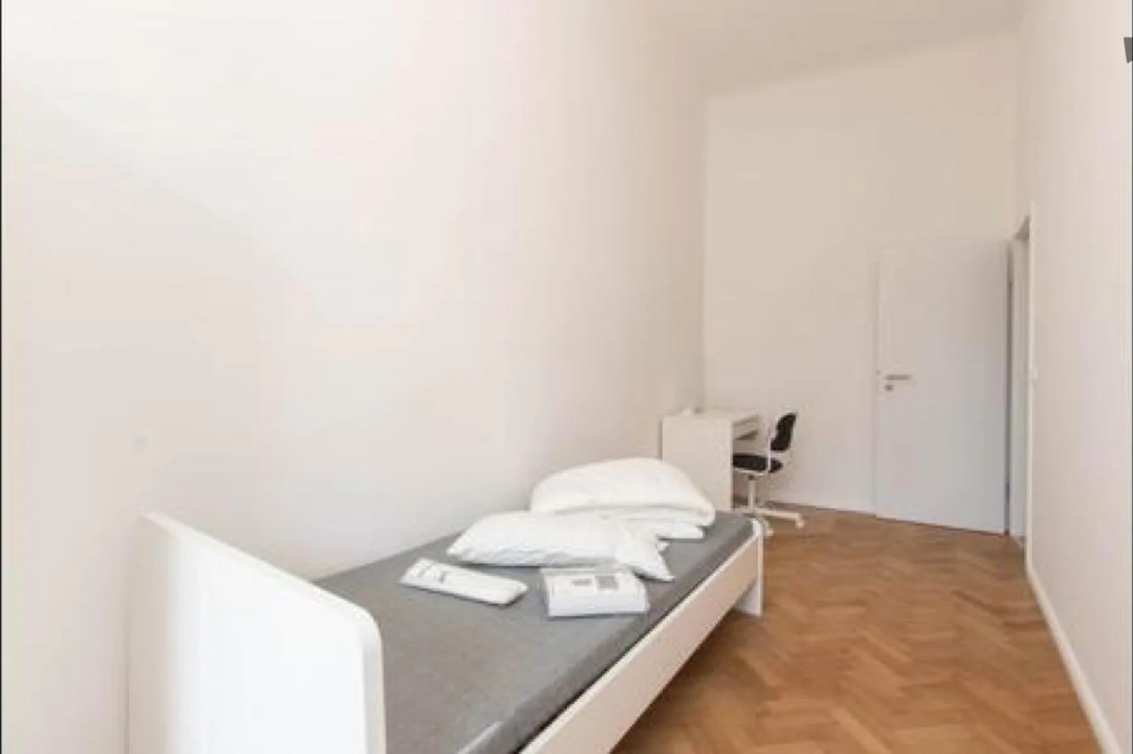 Chambre d'étudiant économique avec emplacement pratique dans 