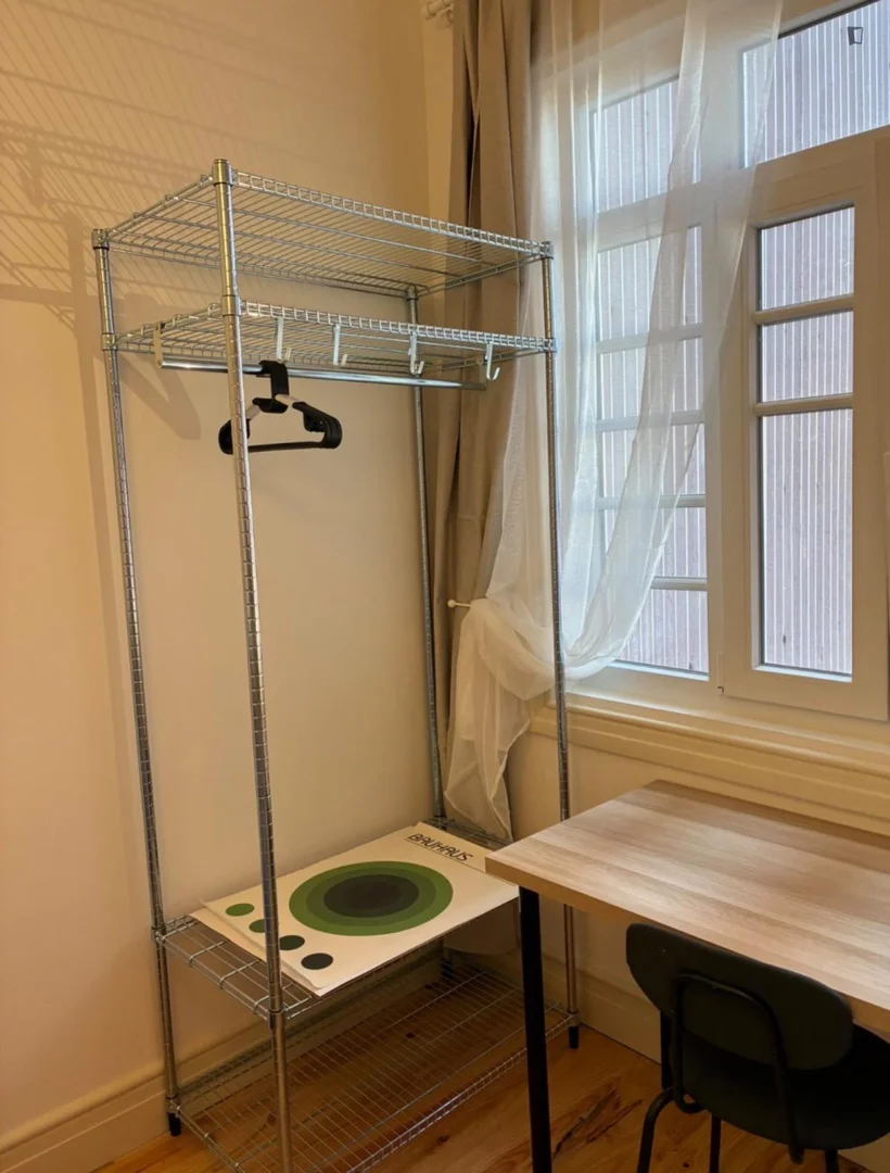 Camera accogliente per studenti disponibile a