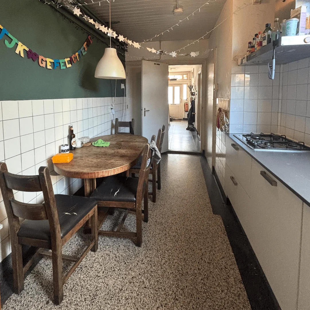 Habitación en apartamento estudiantil en alquiler en , completamente amueblado