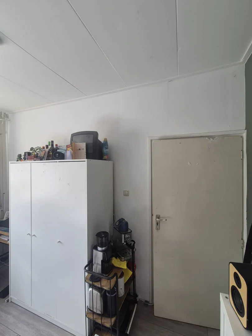 Funktionelles Studentenzimmer perfekt zum Studieren in 