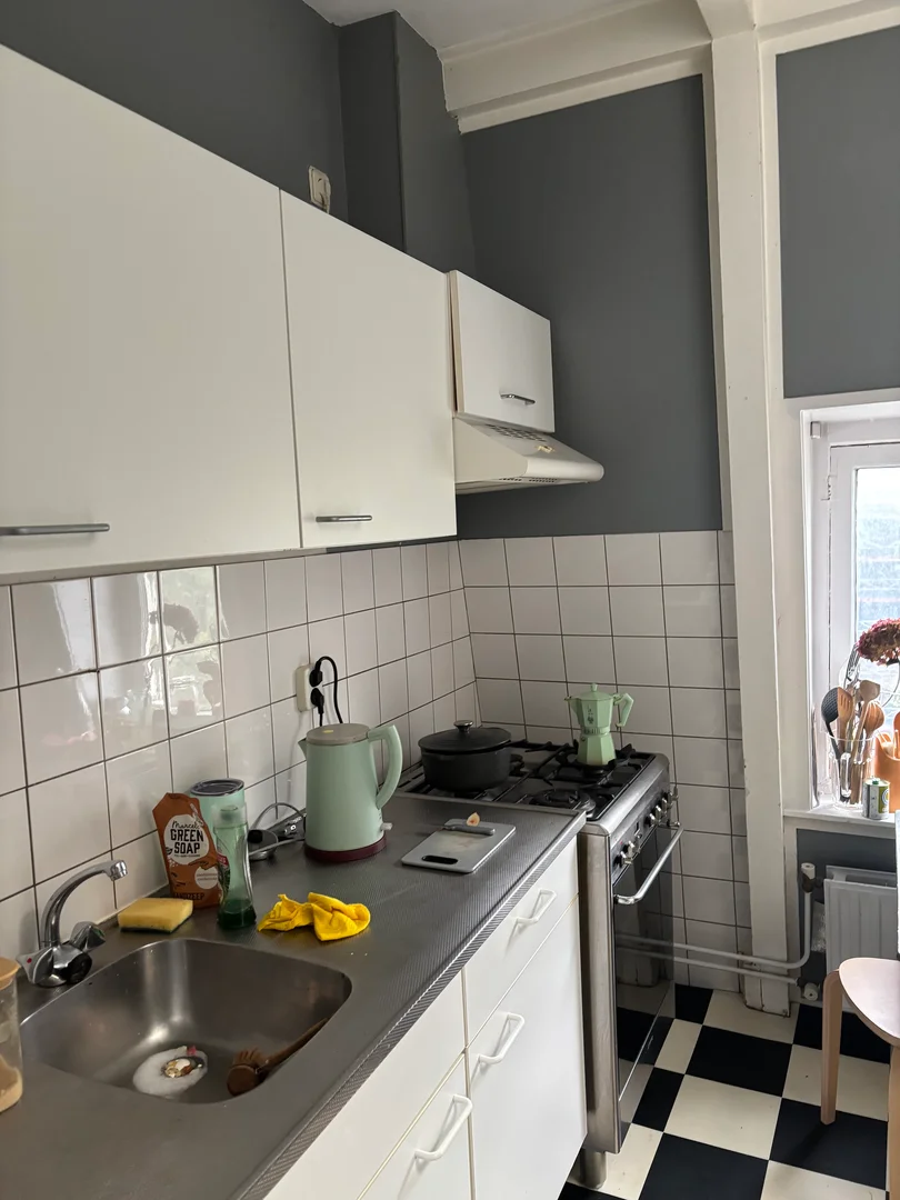 Student-friendly room in  with modern amenities