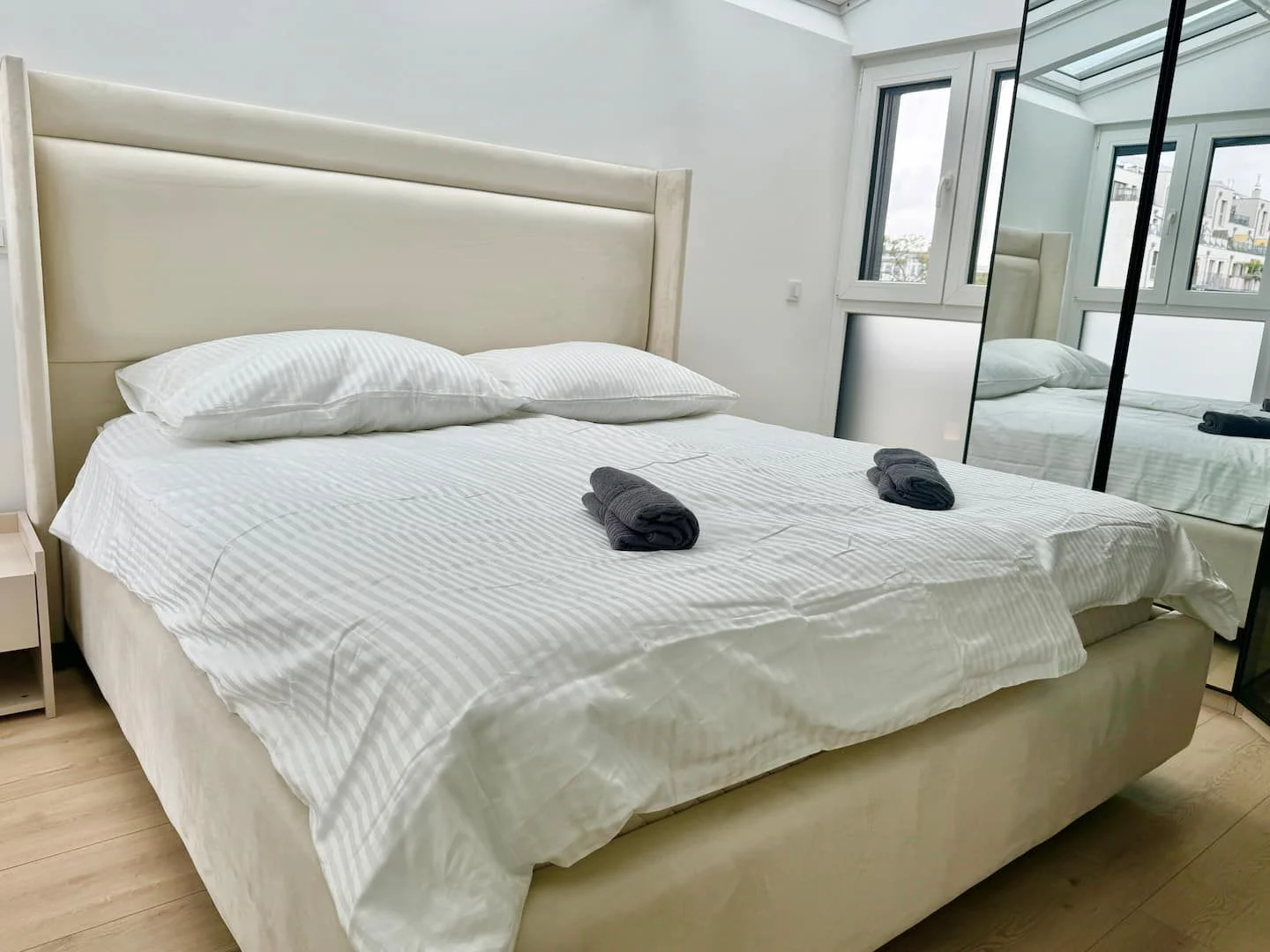 Student-friendly room in  with modern amenities