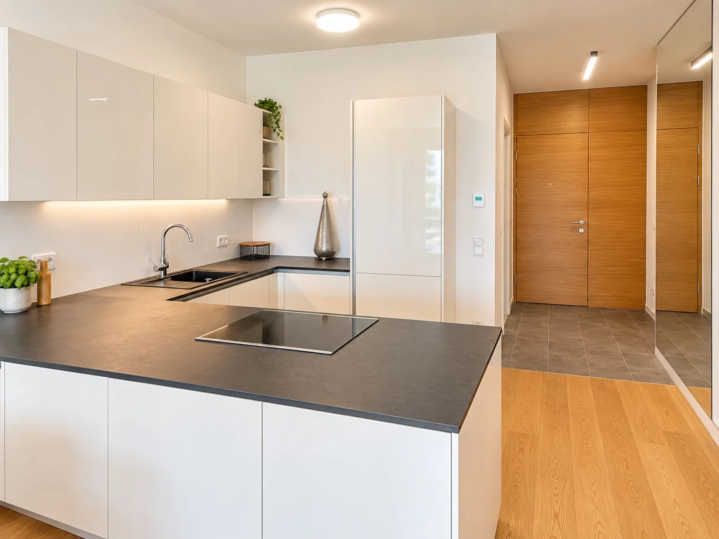 Chambre confortable pour étudiants disponible dans