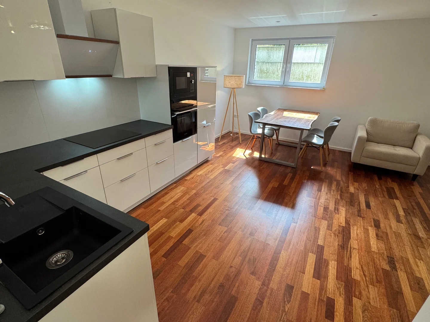 Habitación acogedora para estudiantes disponible en 
