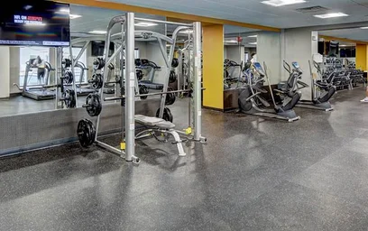 Alojamiento entero en residencia en 13508 Avalon Heights Blvd, Tampa, FL 33613, imagen 11 de 18