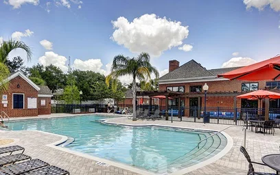Alojamiento entero en residencia en The Province, 10921 McKinley Dr, Tampa, FL 33612, imagen 10 de 25