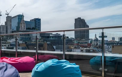 Appartamento intero in residence in 18 Paul St, London EC2A 4JH, United Kingdom, immagine 12 di 49