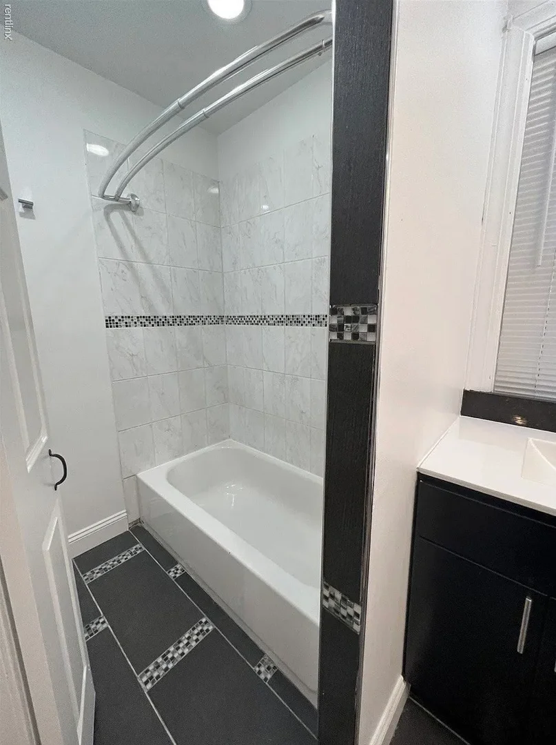 2, Maple St., Unit 2, Roxbury, Boston, MA, 02121