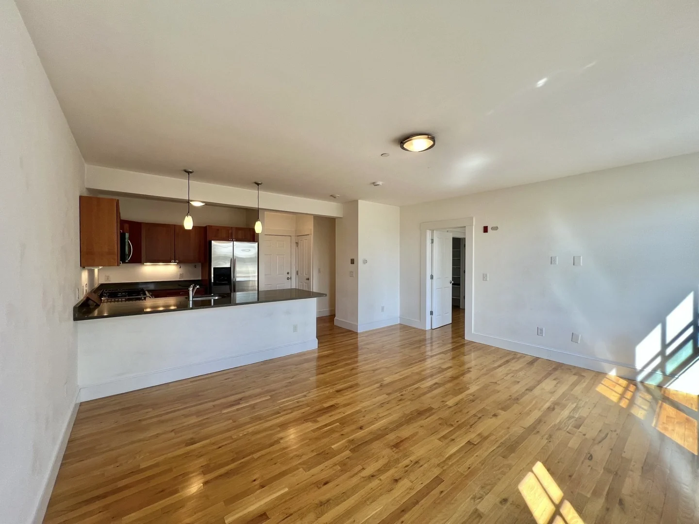 432, Norfolk, Unit 4C, Cambridge, Somerville, MA, 02143