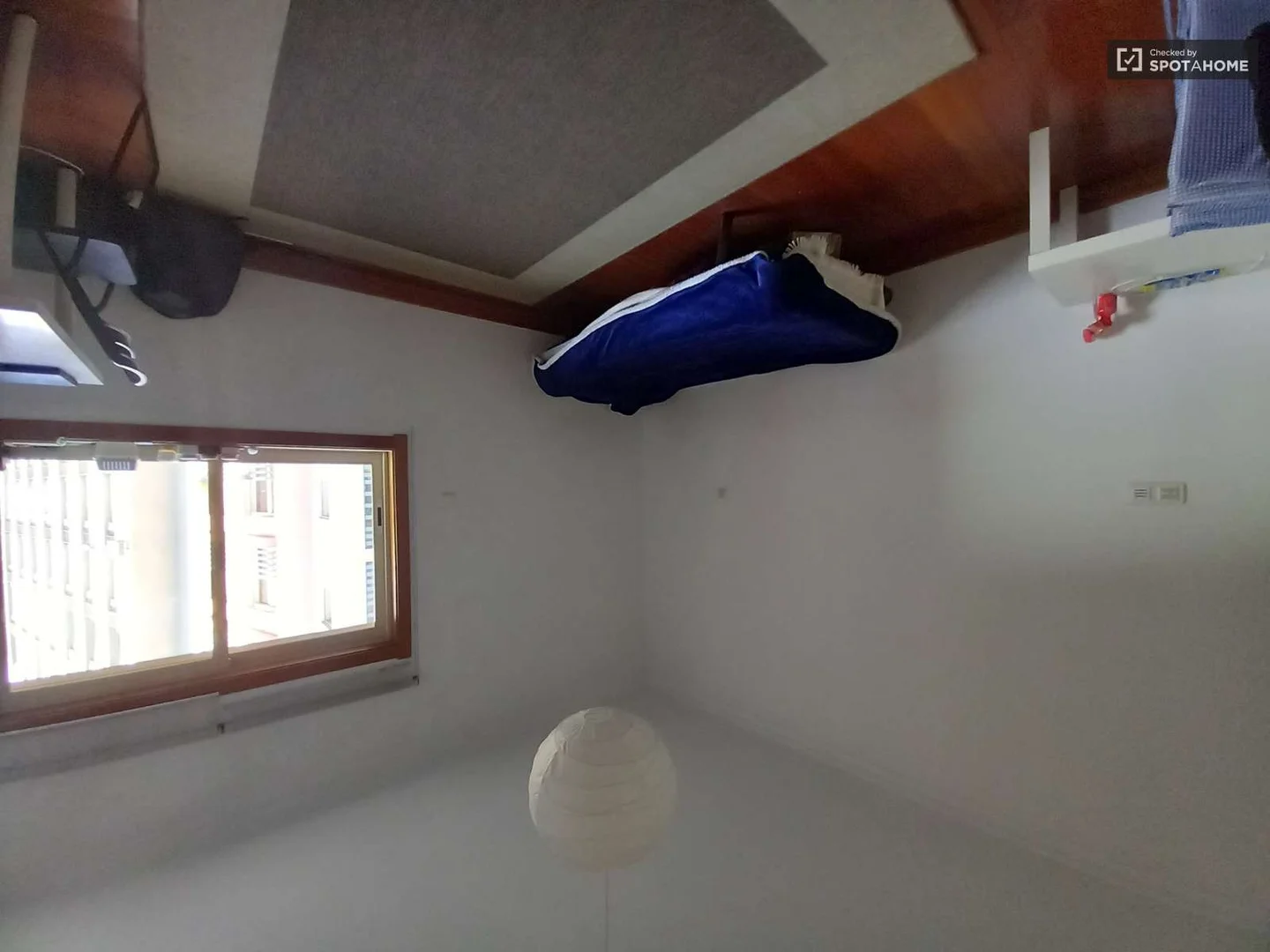 Funktionelles Studentenzimmer perfekt zum Studieren in 