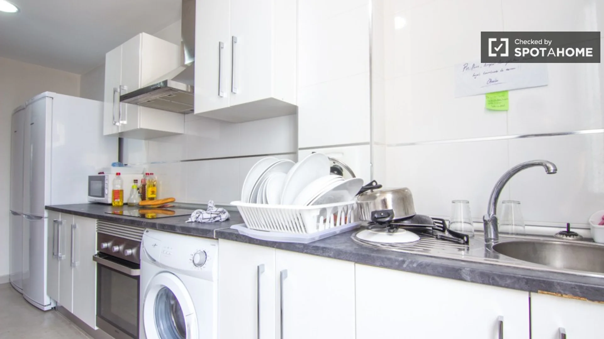 Chambre d'étudiant confortable et spacieuse dans 