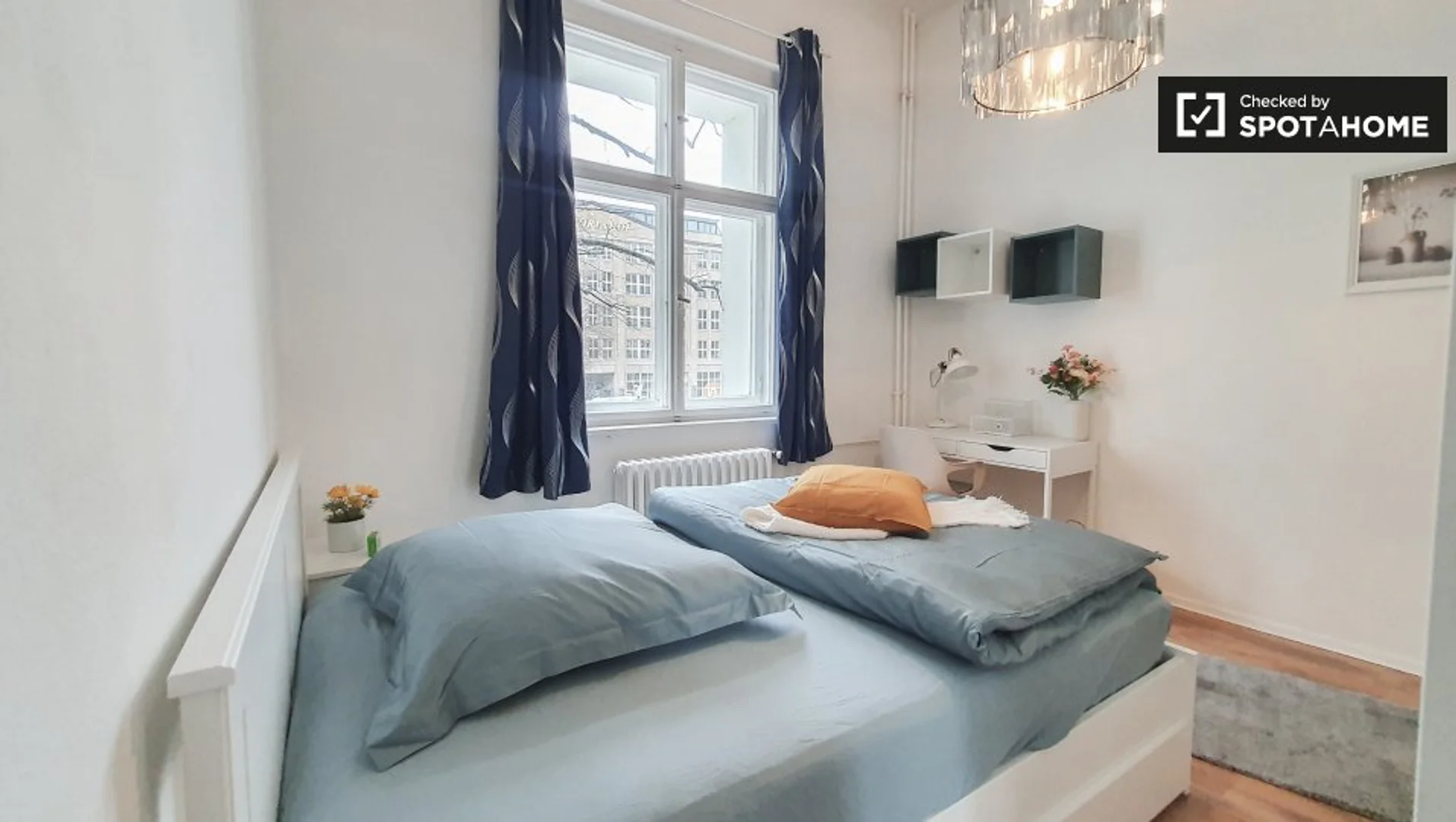 Budget-friendly student room close to campus in 
