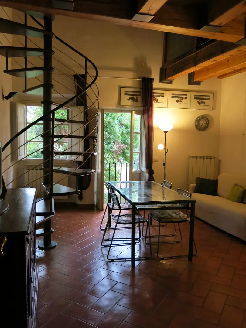 Via Santa Monaca, Centro Storico