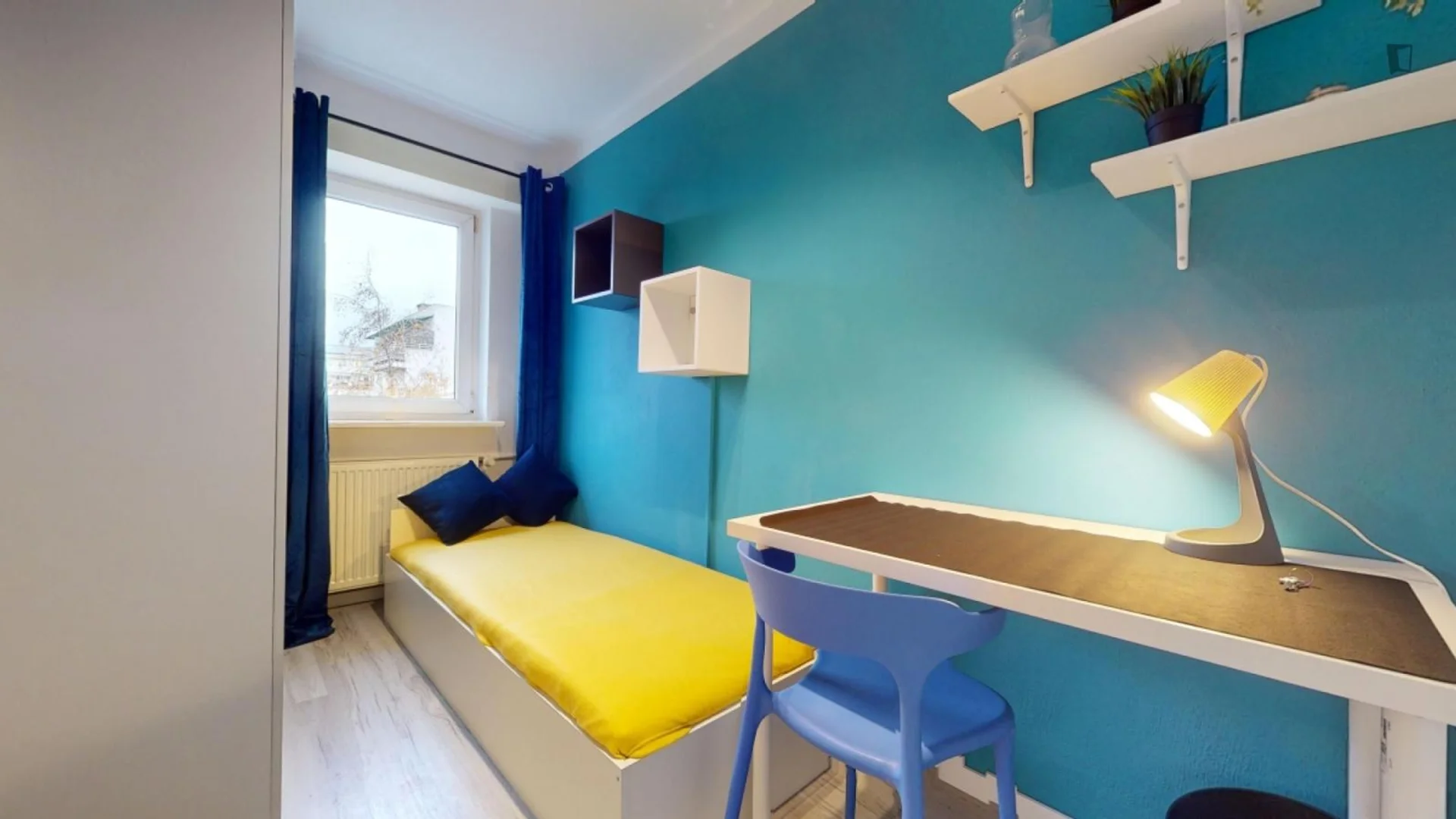 'de öğrenci dairesinde, tamamen mobilyalı kiralık oda