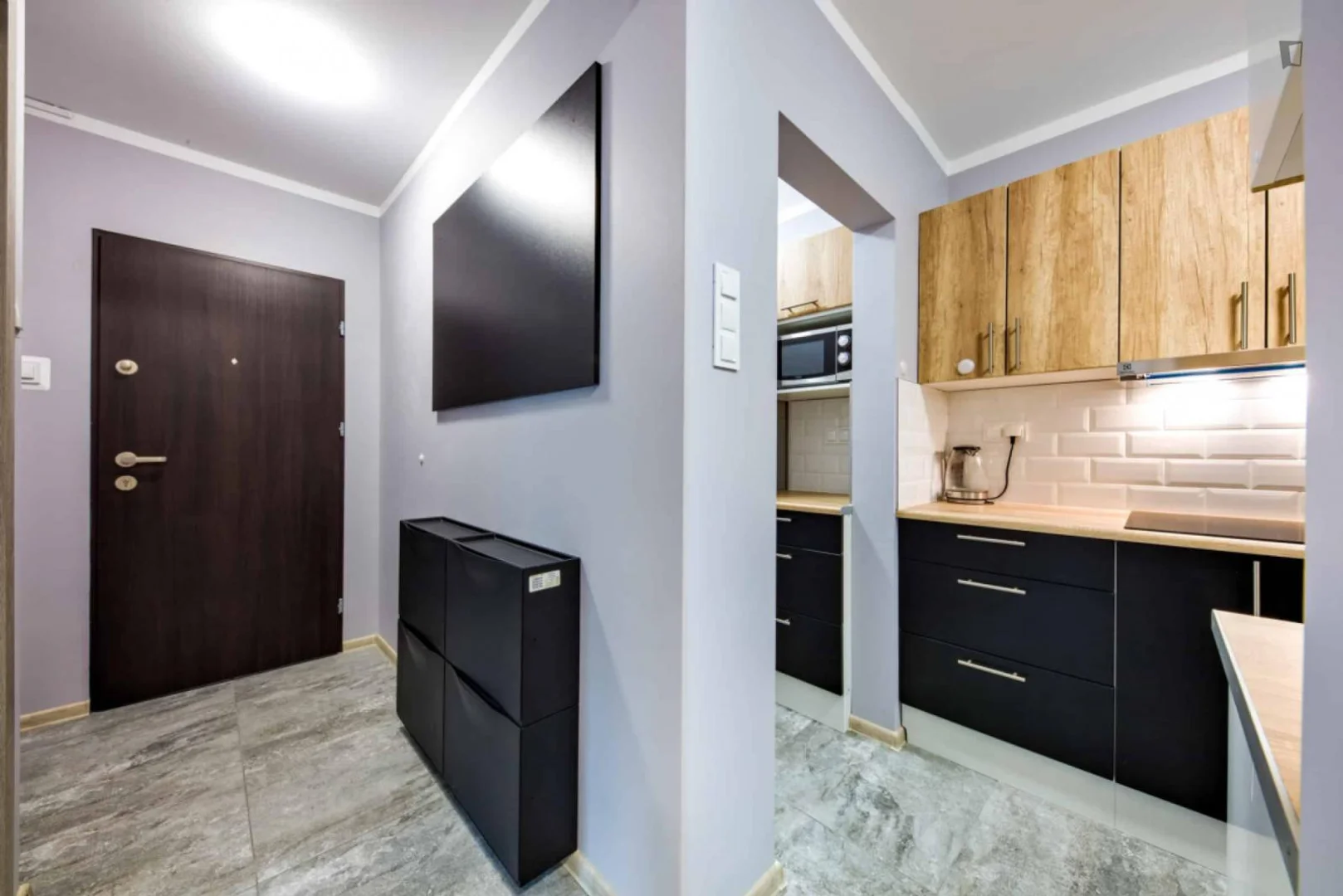 Habitación estudiantil luminosa y aireada con fácil acceso a la universidad en 