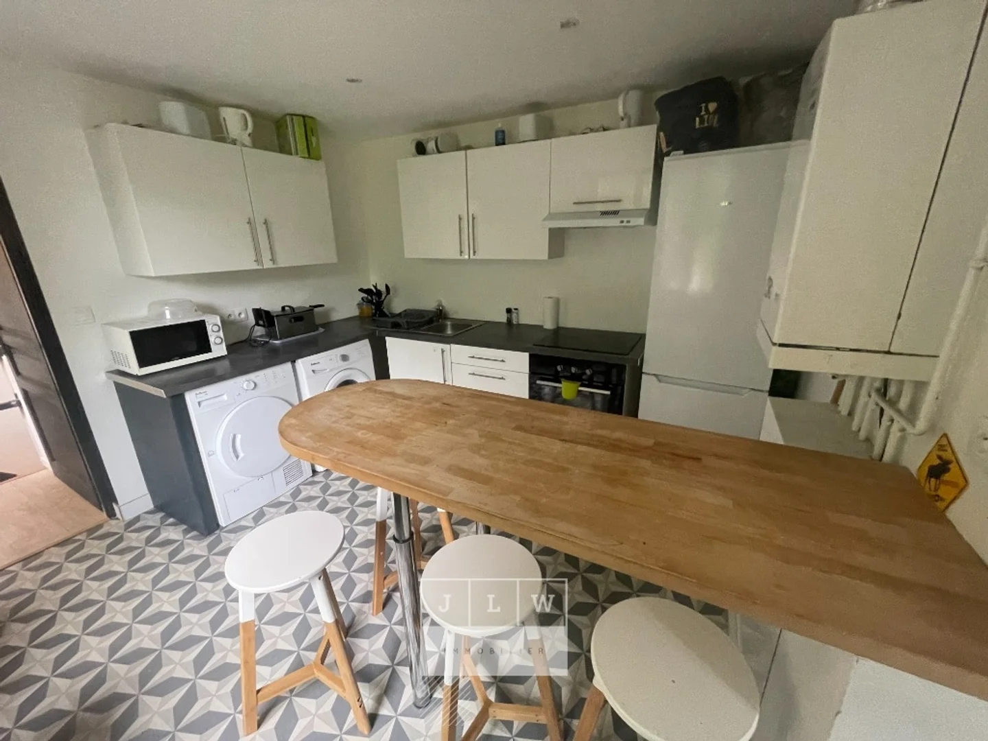 Quarto acolhedor para estudantes disponível em