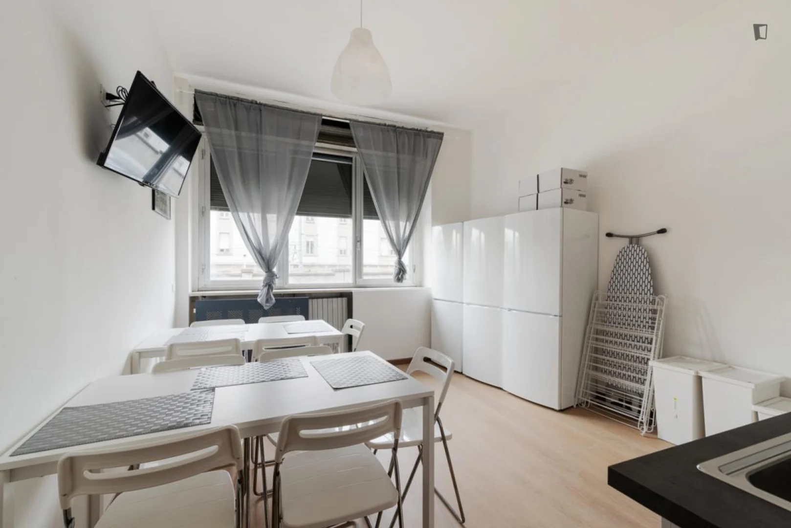 Habitación estudiantil económica con ubicación conveniente en 