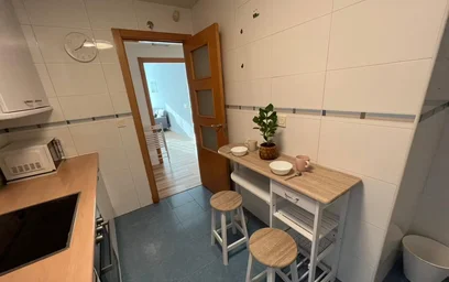 Entire apartment at Calle Mariana Pineda, image 2 of 10