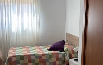 Entire apartment at Calle Mariana Pineda, image 8 of 10
