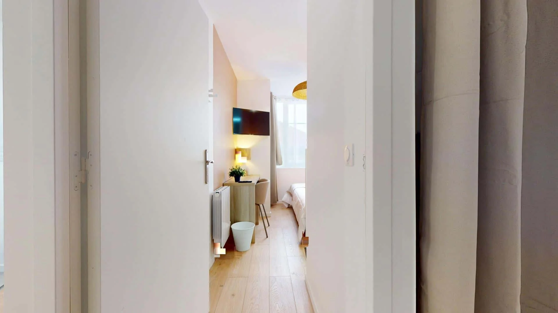 'de öğrenci dairesinde, tamamen mobilyalı kiralık oda