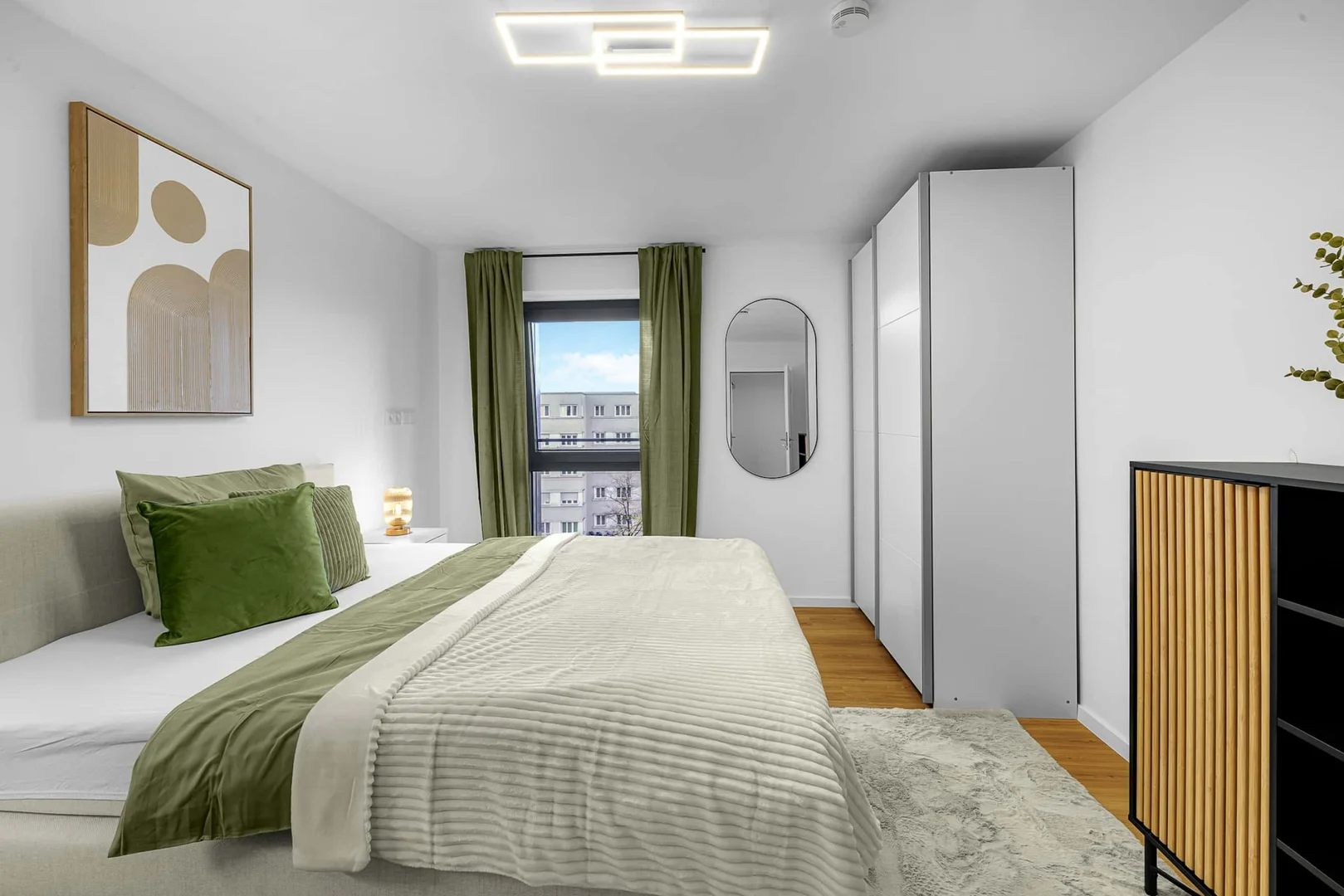 Comfortable and spacious student room in 