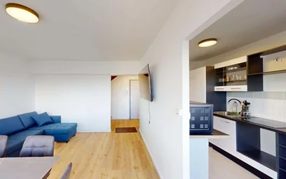Quarto barato em {area}