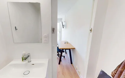 Quarto privado em 2 Rue d'Anjou, 29200 Brest, France, imagem 7 de 23