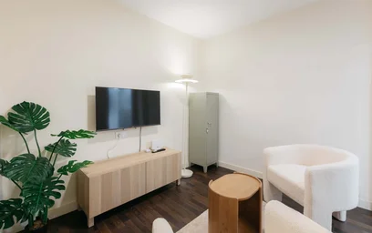 Private room at Calle Pablo Iglesias, 29, 03004 Alicante, Spain, image 4 of 11