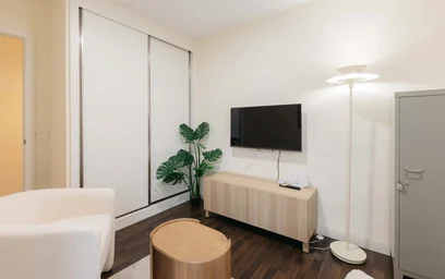 Private room at Calle Pablo Iglesias, 29, 03004 Alicante, Spain, image 5 of 11