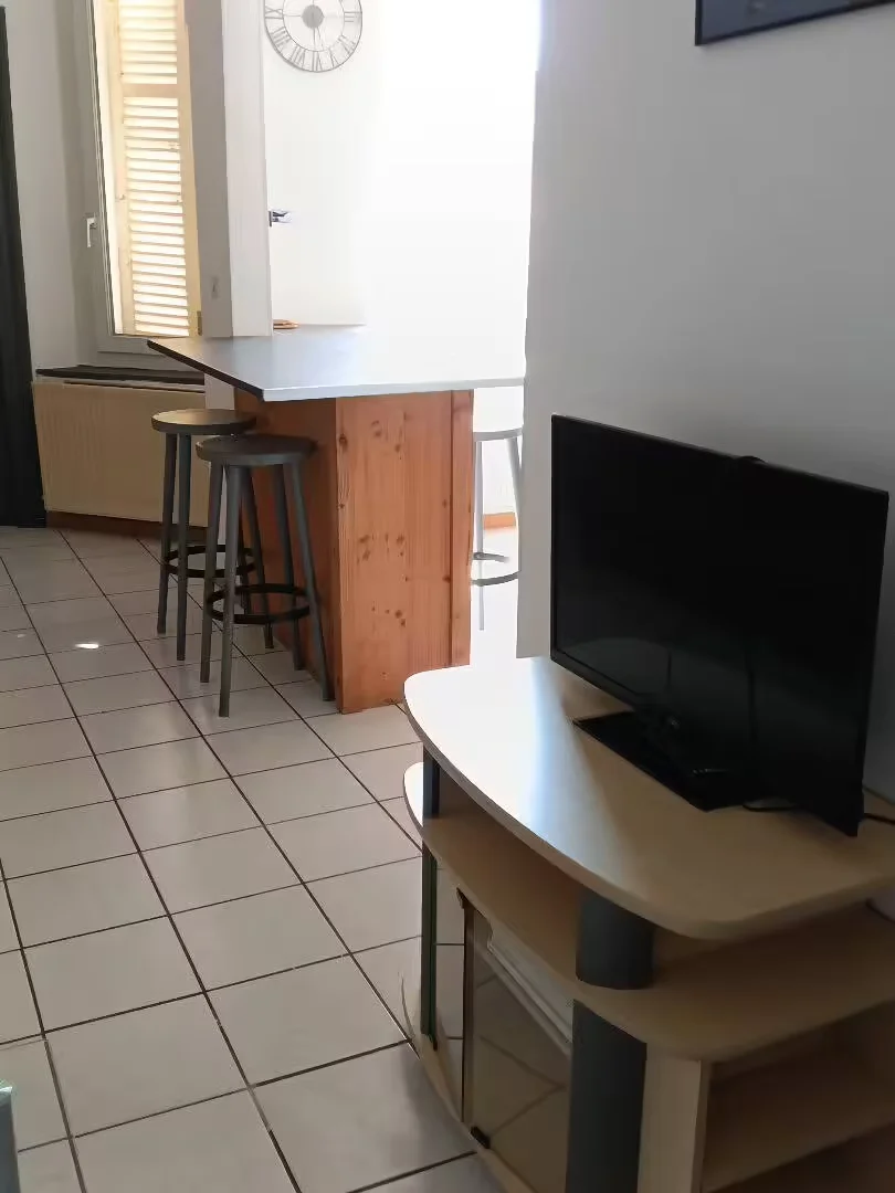 Comfortable and spacious student room in 