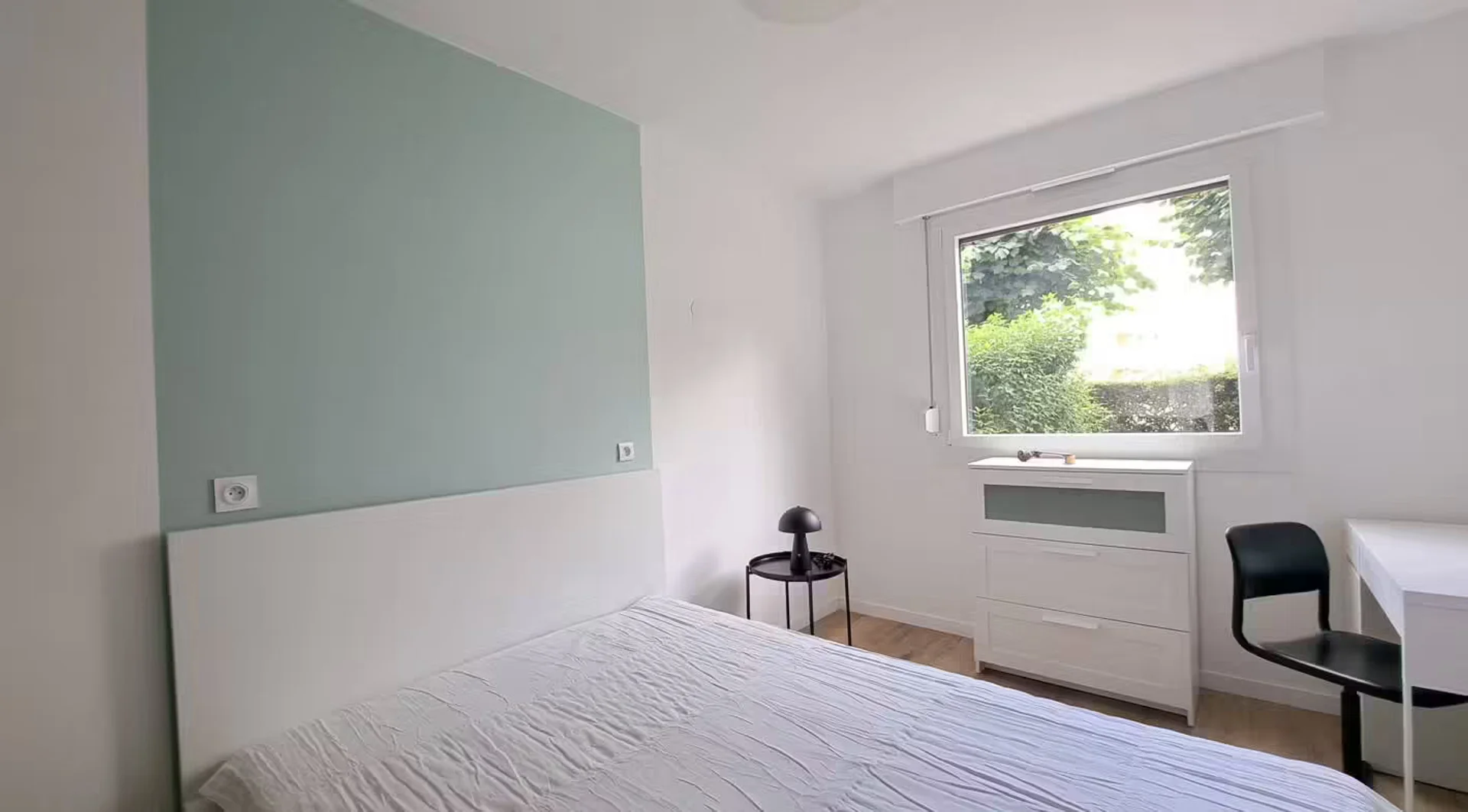 Chambre d'étudiant bon marché à proximité du campus dans 