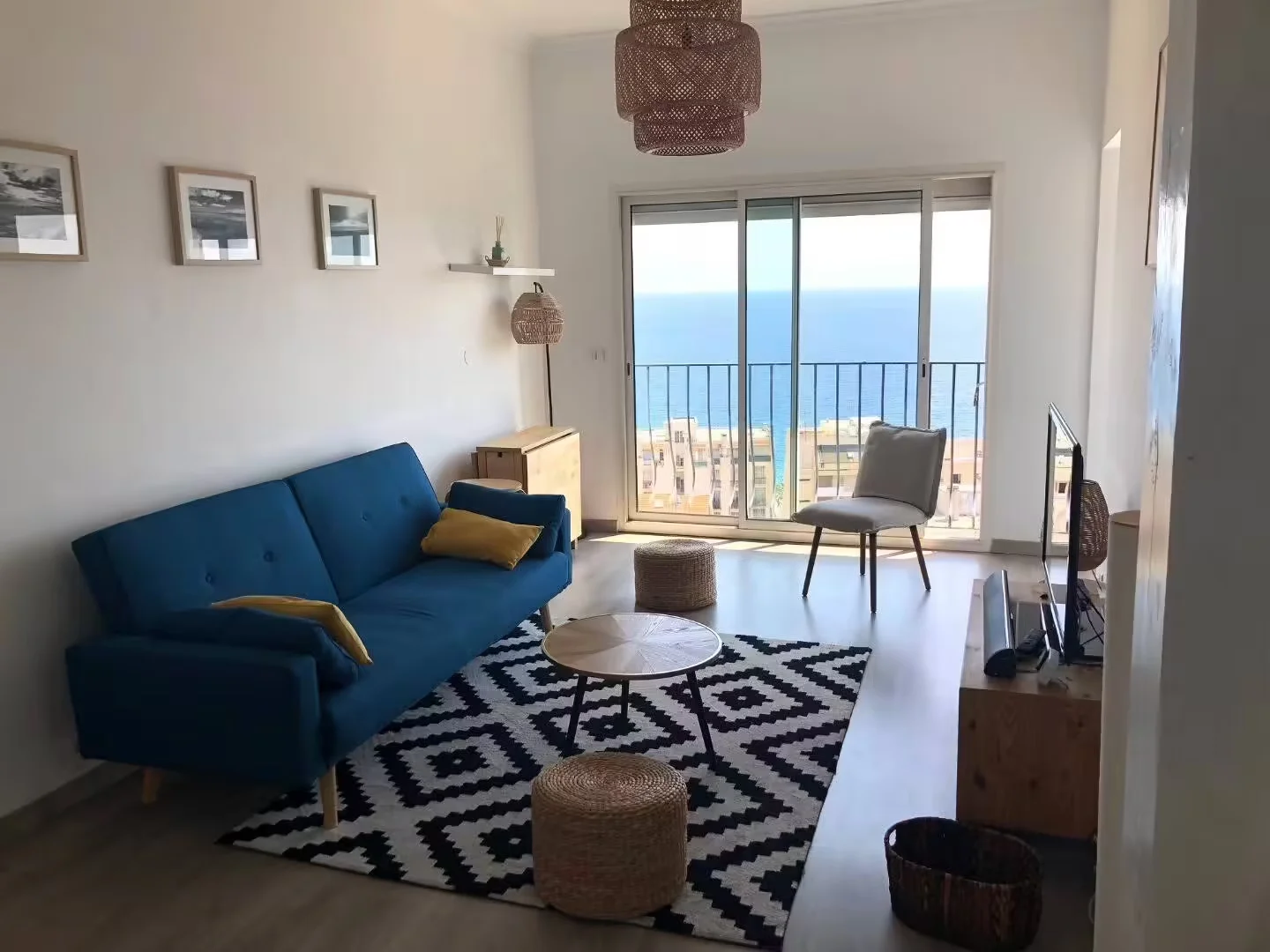 Quarto de estudante económico com localização conveniente em 