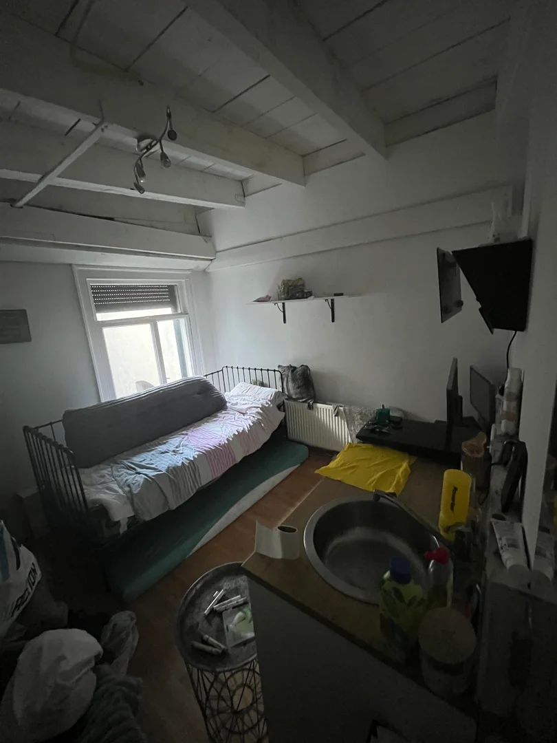 Camera per studenti in  con servizi moderni