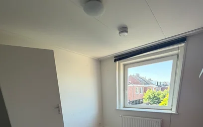 Zimmer mit Doppelbett zu vermieten {area}
