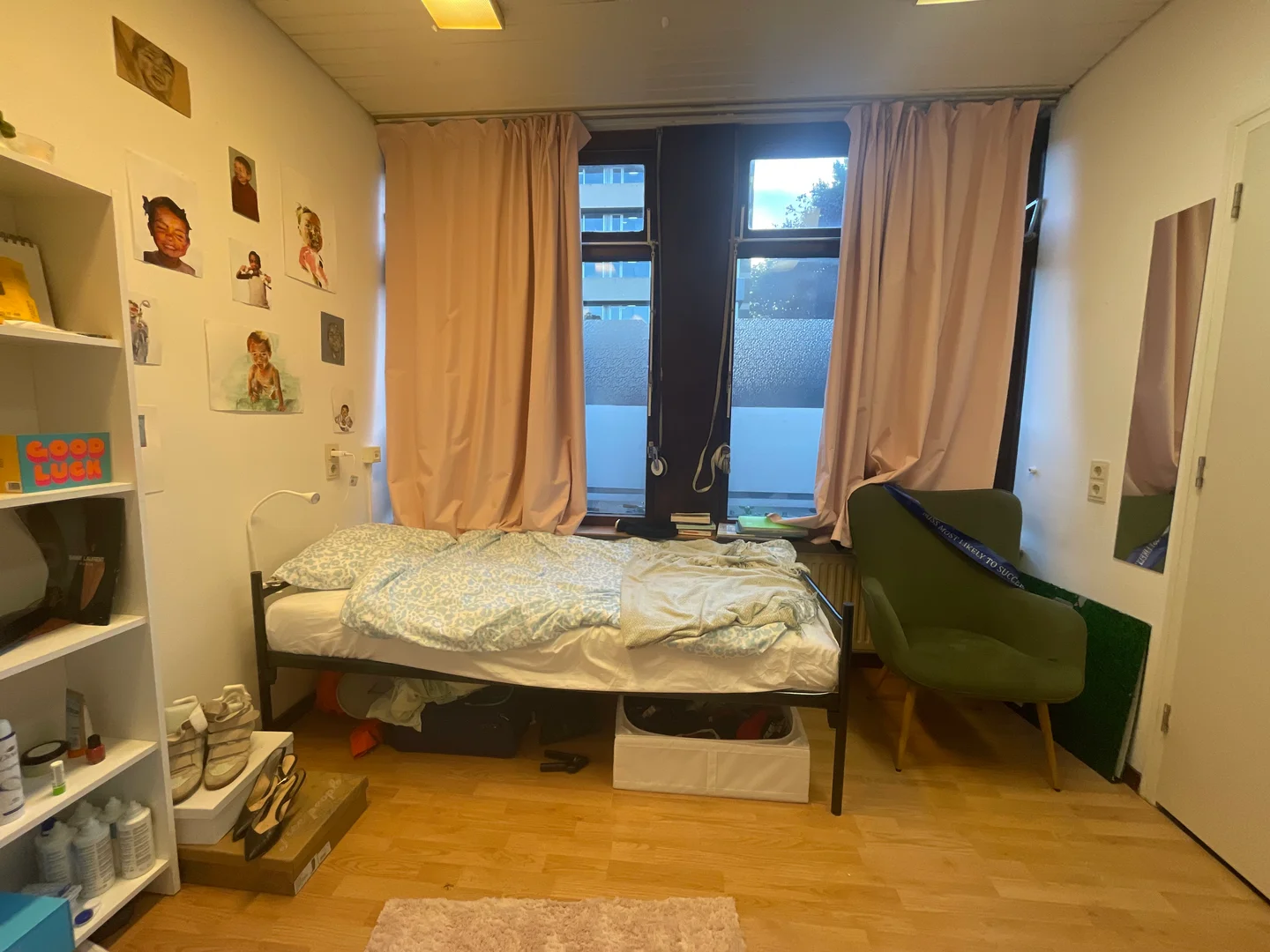 Cozy room for students available in 