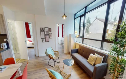 Private room at Avenue Sainte-Anne, image 7 of 24