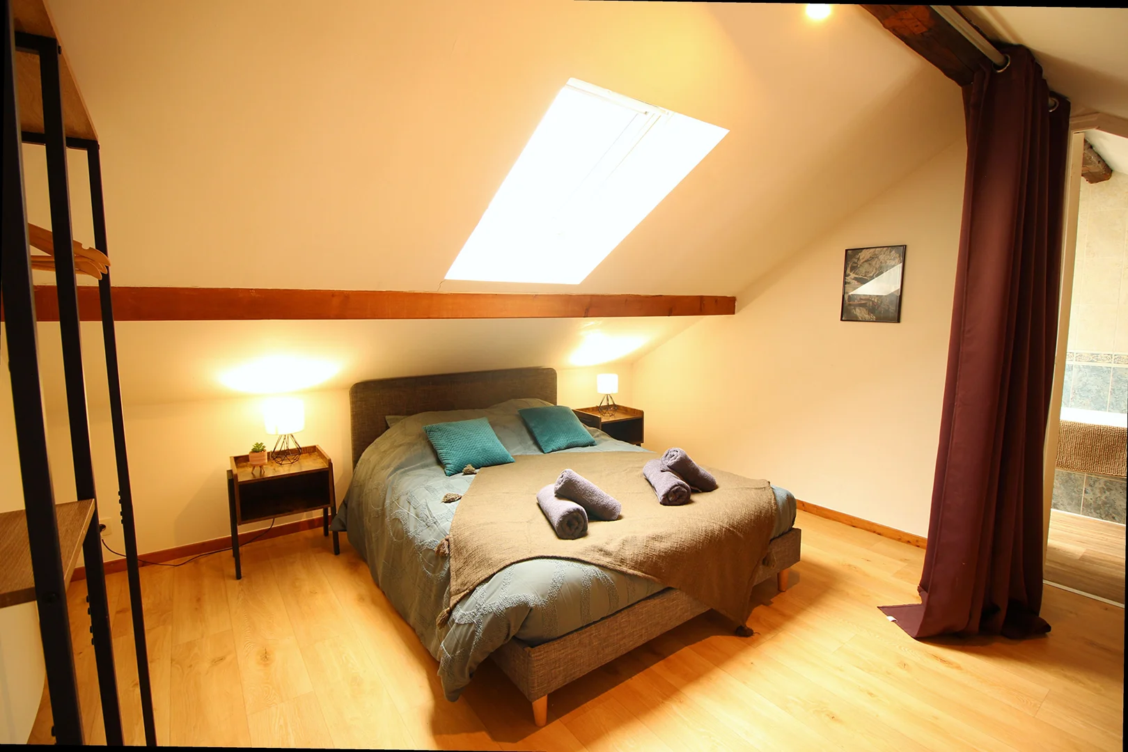 Student-friendly room in with modern amenities