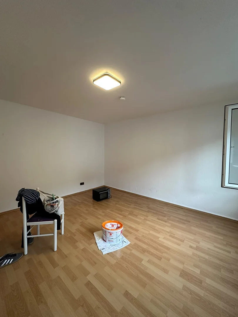 Habitación estudiantil amplia y cómoda en 