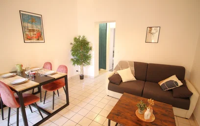 Entire apartment at Boulevard Marie et Alexandre Oyon, image 1 of 24