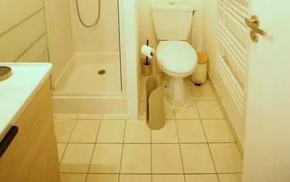 Entire apartment at Boulevard Marie et Alexandre Oyon, image 16 of 24