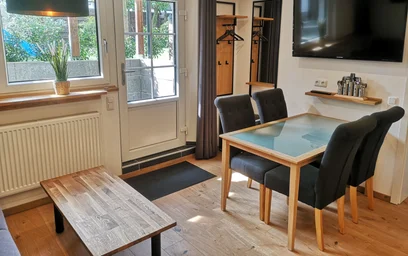 Logement avec 3 chambres à {area}