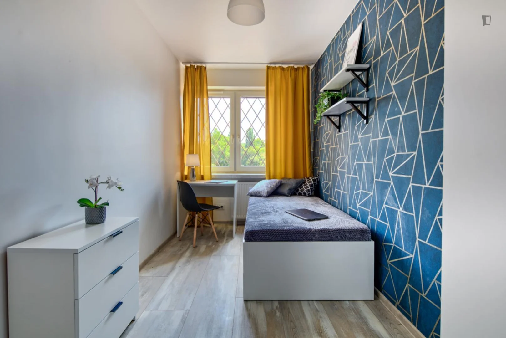 Habitación acogedora para estudiantes disponible en 