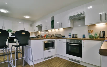 Dairenin tamamı Ikamet yerinde konumu 27 Peacock Ln, Leicester LE1 5NS, United Kingdom, 13 17 görüntüsü