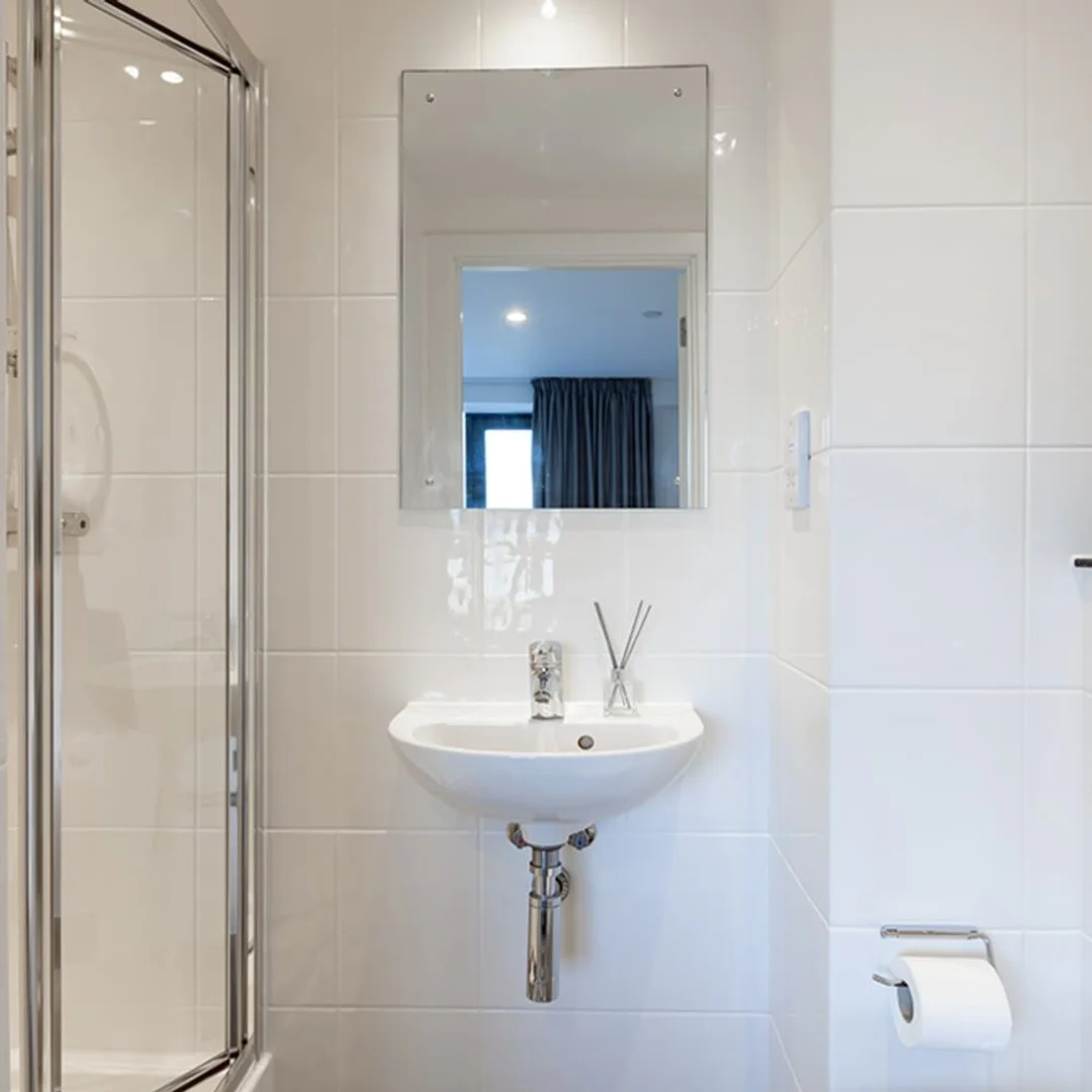 192 Erskine St, Liverpool L6 1AJ, United Kingdom         